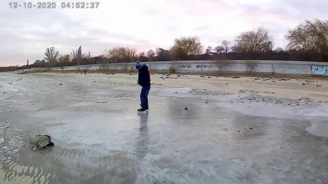 Катание на Коньках по Льду. смотреть онлайн