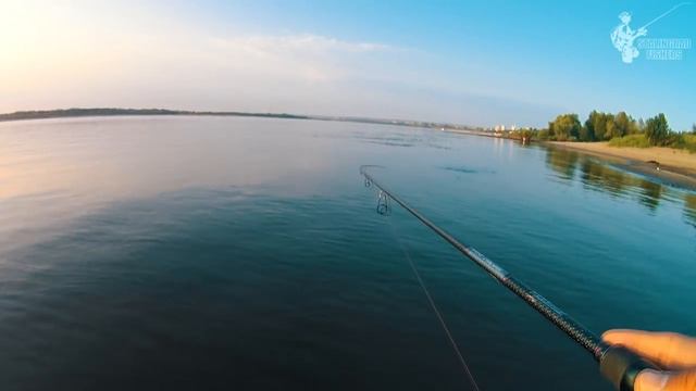 Такого на Волге я ещё не ловил! Мощные поклёвки и обрыв снасти неведомым монстром смотреть онлайн
