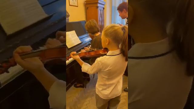 Экзамен по скрипке «охотник» , музыкальная школа #скрипка#игранаскрипке #моцарт#экзамен смотреть онлайн
