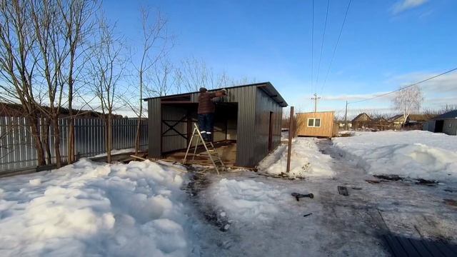 За Два дня обшили ГАРАЖ. #гараж #забор#металлоконструкция #дача смотреть онлайн