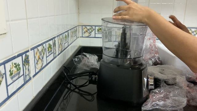 Black and Decker Food Processor Unboxing. : 600W FX650-B5 смотреть онлайн