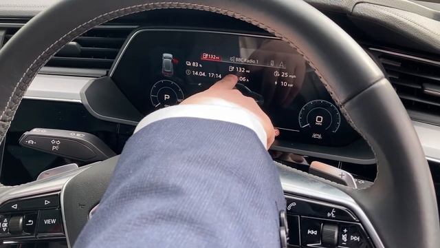Audi E-Tron charging tutorial | Stoke Audi смотреть онлайн
