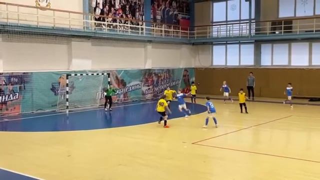 Футбол Класс 1 - Арктика (Надым) 4-3 (1 тайм) смотреть онлайн