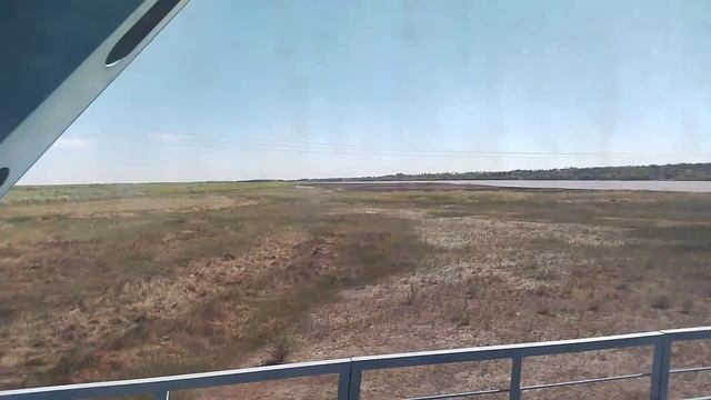 20.04.2023. Узбекистан. Хорезм. По ж/д-мосту через Амударью в сторону Хазараспа смотреть онлайн