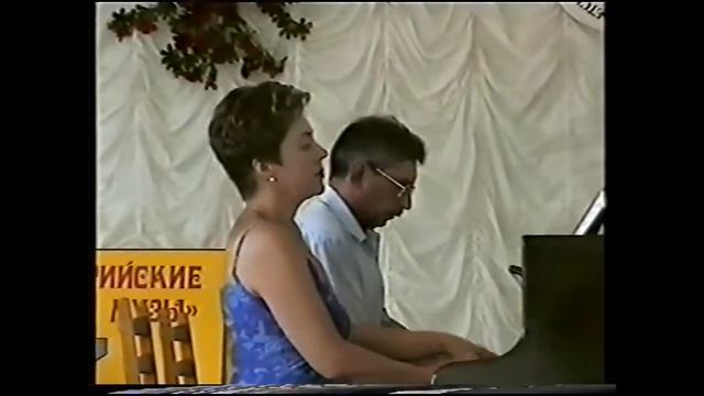 И.С. Бах Менуэт и Шутка из сюиты си минор (фрагмент) Фортепианный дуэт Наталья и Игорь Шоренко смотреть онлайн