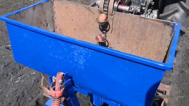 Самодельная картофелесажалка! Посадка картофеля! смотреть онлайн