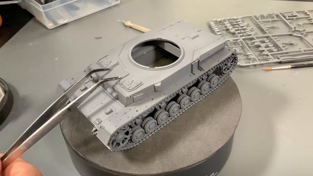 Building the New (Tamiya 1/35 ) Panzer IV ausf F New release plastic model kit смотреть онлайн