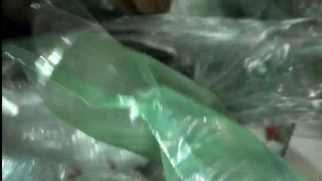 Finding The Scrap While Dumpster Diving Is More Fun Than Sorting It смотреть онлайн