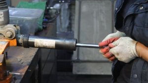 Амортизатор Volkswagen (Фольксваген) Туарег НФ через год пробега.