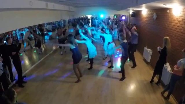 Танцы для девушек в школе Dance Class смотреть онлайн