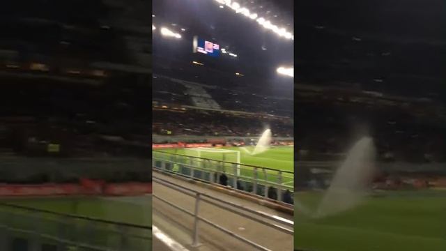 San-Siro (Giuseppe Meazza) Milan смотреть онлайн