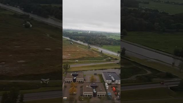 Landing airport Rotterdam смотреть онлайн
