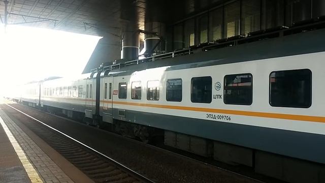 ЭП2Д-0097 ЦППК Перекраска Наше Подмосковье На станции Сколково (Инновационный центр) смотреть онлайн