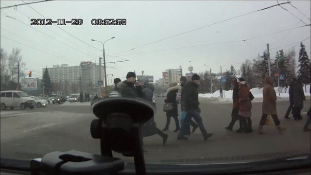 Крутышкам на Каене можно и на красный свет Барнаул смотреть онлайн