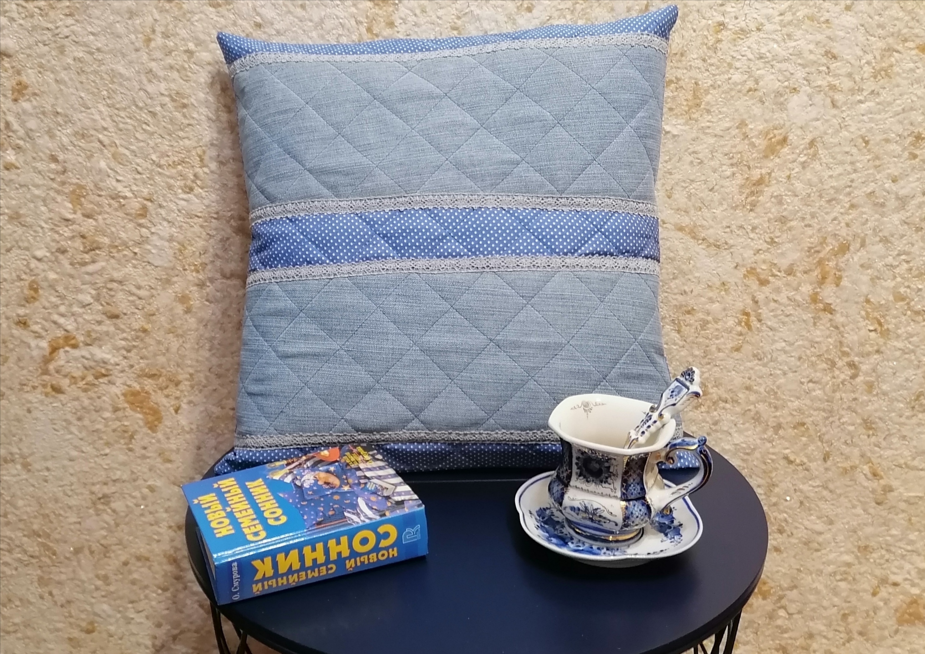 Декоративная наволочка из старых джинсов. смотреть онлайн