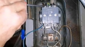 Как подключаю 3-х фазный двигатель через магнитный пускатель с тепловым реле.