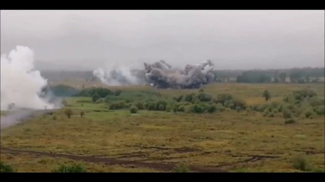 Удар сразу 10 термобарическими боеприпасами ТОС-1А попал на видео смотреть онлайн