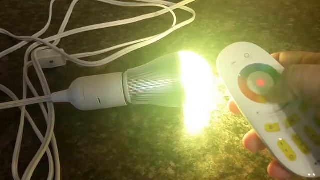 Kitop Mi Color change LED light bulb смотреть онлайн