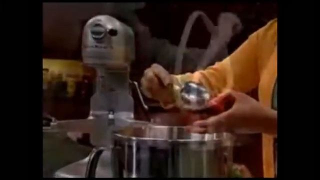 KitchenAid KSM150PSPK Komen Foundation Artisan Series 5-Quart Mixer смотреть онлайн