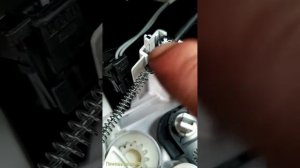 Заклинил регулятор потока воздуха Lada XRAY.