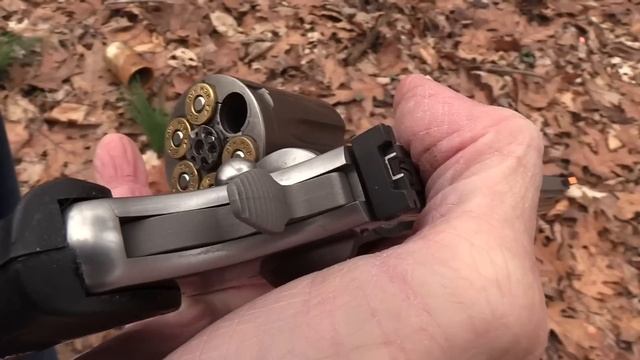 Colt Anaconda .44 Magnum Close-up смотреть онлайн