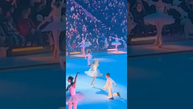Последние часы уходящего года, а мы уже несколько .. - Яна Рудковская смотреть онлайн