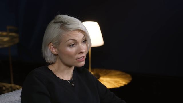 Myanna Buring Takes On The Audible 8! ☕