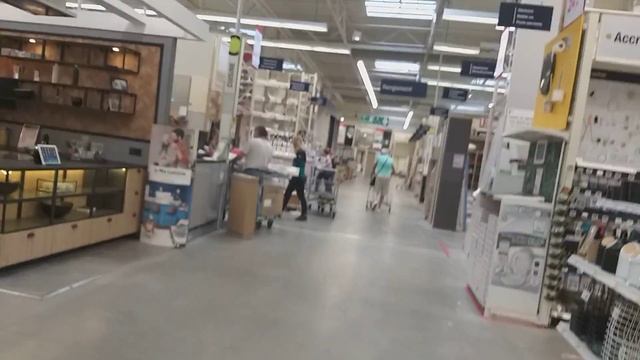 ЛЕ РУА МЕРЛИН ФРАНЦИЯ ШОЛЛЕ смотреть онлайн