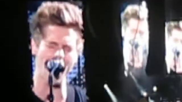 5 Seconds Of Summer "End Up Here" @ The Forum 11-15-14 смотреть онлайн