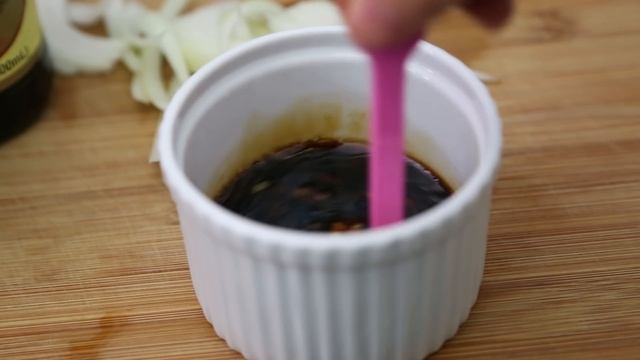 Pan-Fried Soy Sauce Noodles ♥ Thanksgiving Leftover Turkey Recipe смотреть онлайн