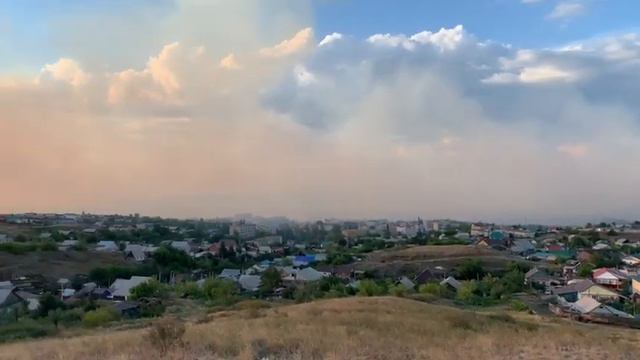 Пожар в горах взял Медногорск в полукольцо 05.07.2021 смотреть онлайн