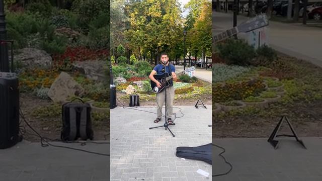 рамир поет на улице осень наступила и вянут цветы🔥🔥🔥👍👍👍слушать всем 🔥🔥 смотреть онлайн