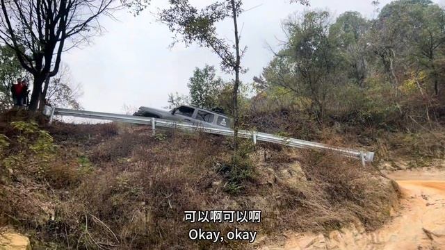 戰車400越野能力太強了，輕鬆爬上80度陡坡，國產最強的越野車！【王成佛半山木屋农场】#越野#坦克#坦克400#car смотреть онлайн