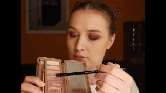 Яркий макияж в винных тонах смотреть онлайн