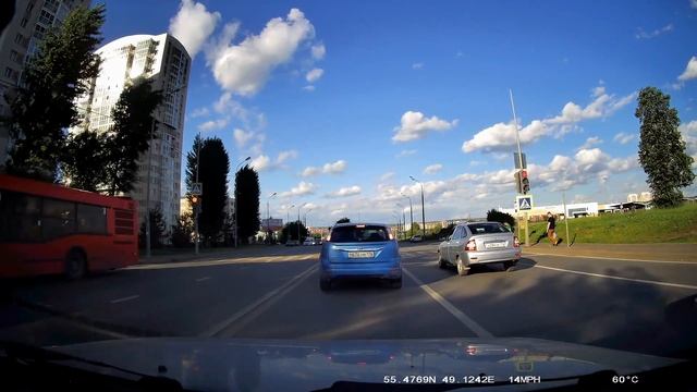 TrendVision Mini 2CH GPS: тест основной камеры смотреть онлайн