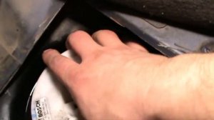 Замена топливного насоса (снятие трубок) на Ford Focus 1