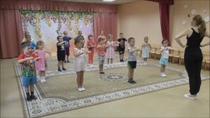 Динамическая пауза «Краб». Ведущая - Юданова Ангелина. Мы танцуем, мы играем.