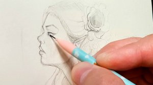 Изумительный рисунок фигуристой девушки нарисованный простым карандашом