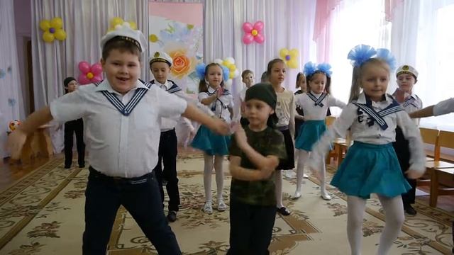 Танец помошников смотреть онлайн