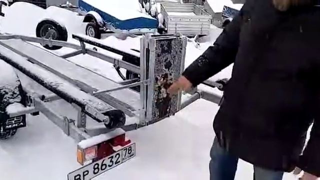 Ролики для лодочного прицепа. Легкий спуск лодки на воду смотреть онлайн