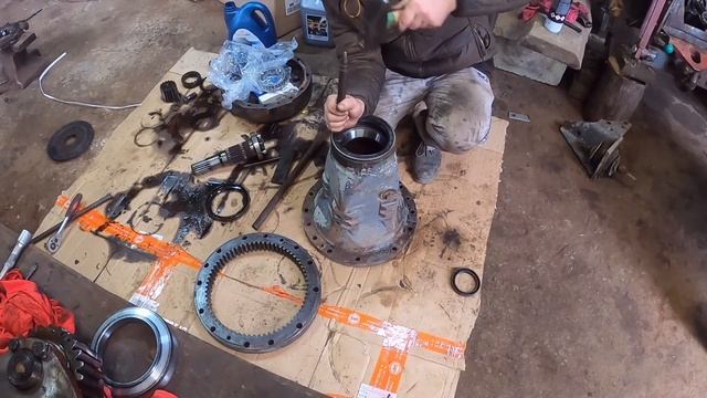 Naprawa zwolnicy tylnej Ursus 914, (385 1222, 1224, 1614 itd.) смотреть онлайн