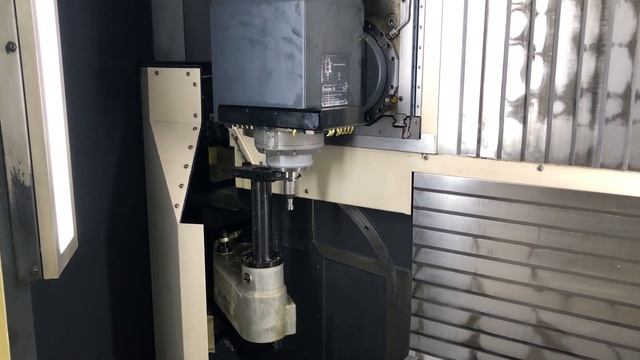 DMG DMU40 Monoblock tool change смотреть онлайн