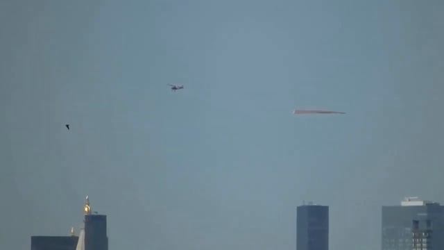 30 метровая георгиевская лента облетела Нью Йорк смотреть онлайн