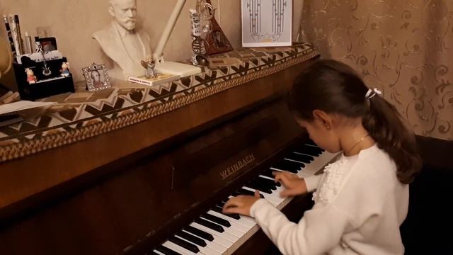 Soft Mozart Зимний Академический Концерт 2017-2018. Tchaikovsky. Op. 39, no. 14, Polka. Арина, 7 ле смотреть онлайн