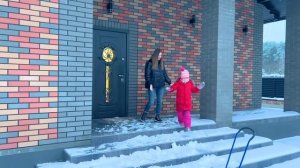 СОФИЯ И КАТАНИЯ НА СНЕГУ. СОФУНЬЯ ШАЛУНЬЯ