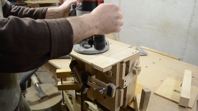 Приспособление для изготовления соединения шип-паз. Демонстрация. смотреть онлайн