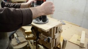 Приспособление для изготовления соединения шип-паз. Демонстрация.