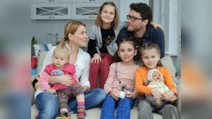 Однолюб и многодетный отец Павел Южаков-Харланчук. Знаменитая жена-красавица и приемные дети актера