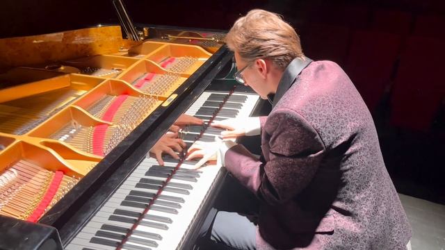 F. Chopin - Waltz in C-sharp minor Op. 64 no. 2-Fazioli Piano, Operahuset Nordfjord - Greg Niemczuk смотреть онлайн
