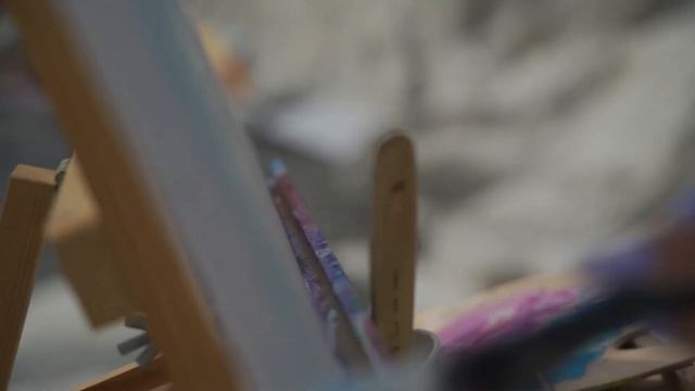 Ролик Deep house девушка рисует на природе в Сочи - Орлиные скалы - Пасть дракона Водопад - Море смотреть онлайн